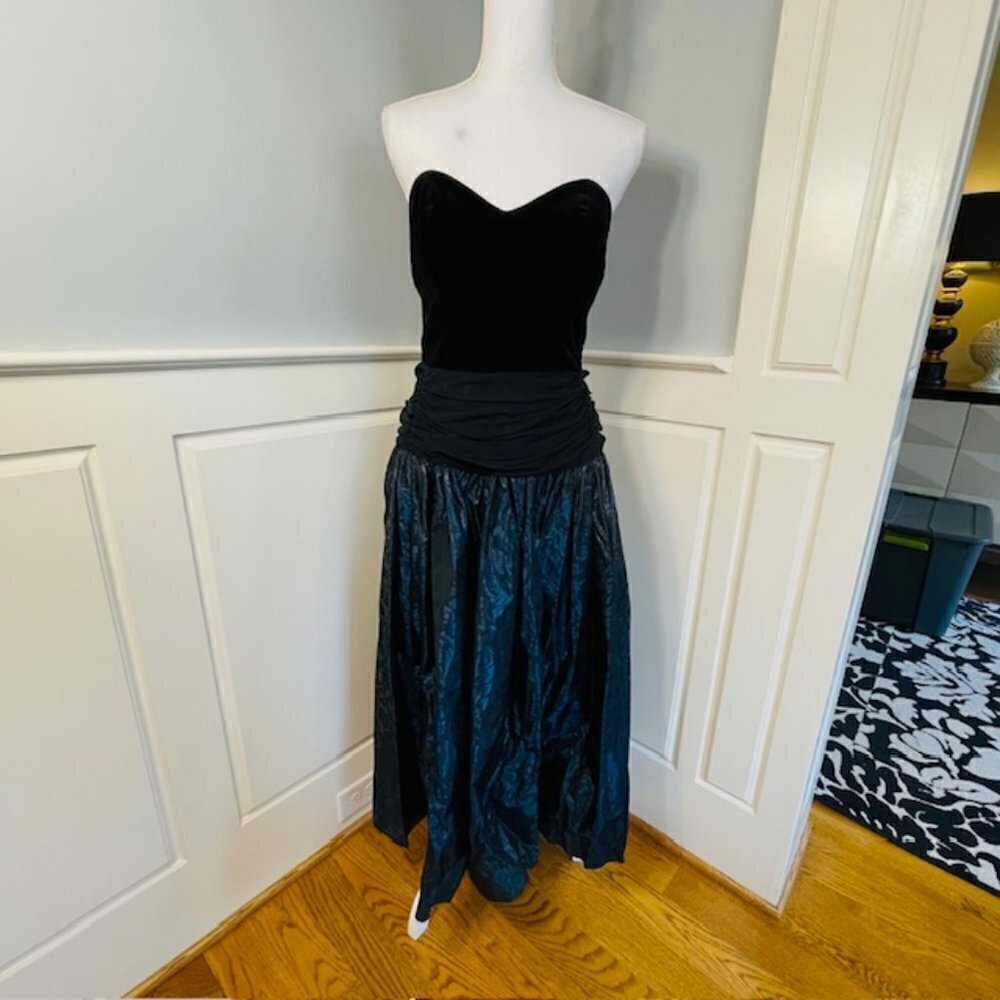 Laura Ashley Vintage Formal Evening Gown Velvet & Taffeta Small/Medium - Picture 10 of 10